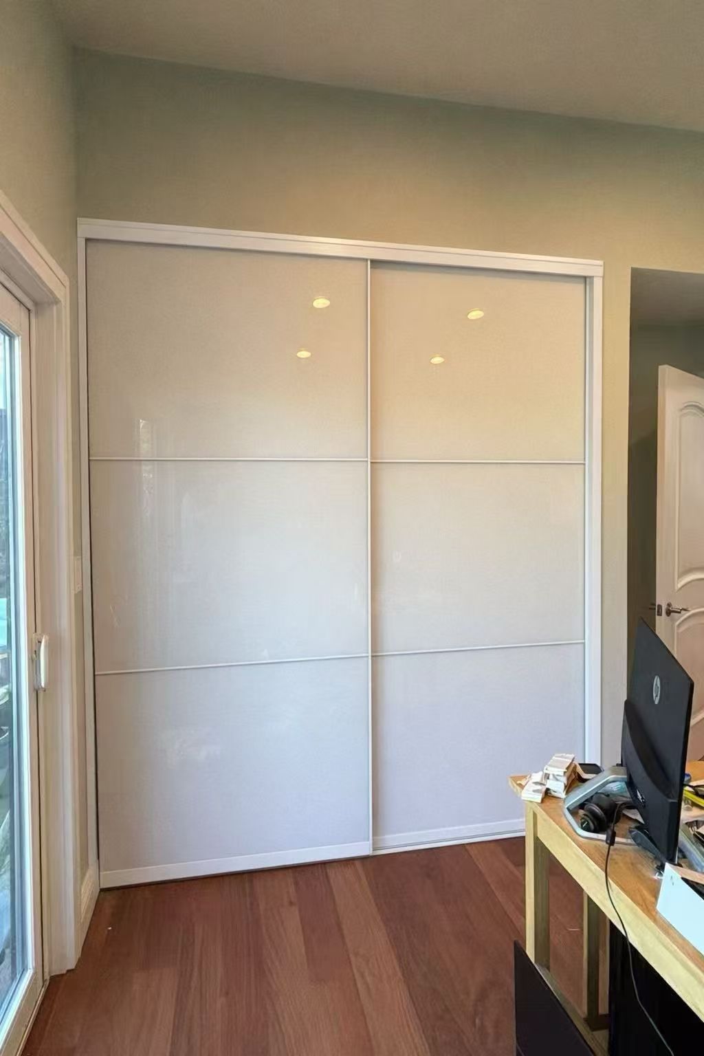 Closet Doors - VUE Model